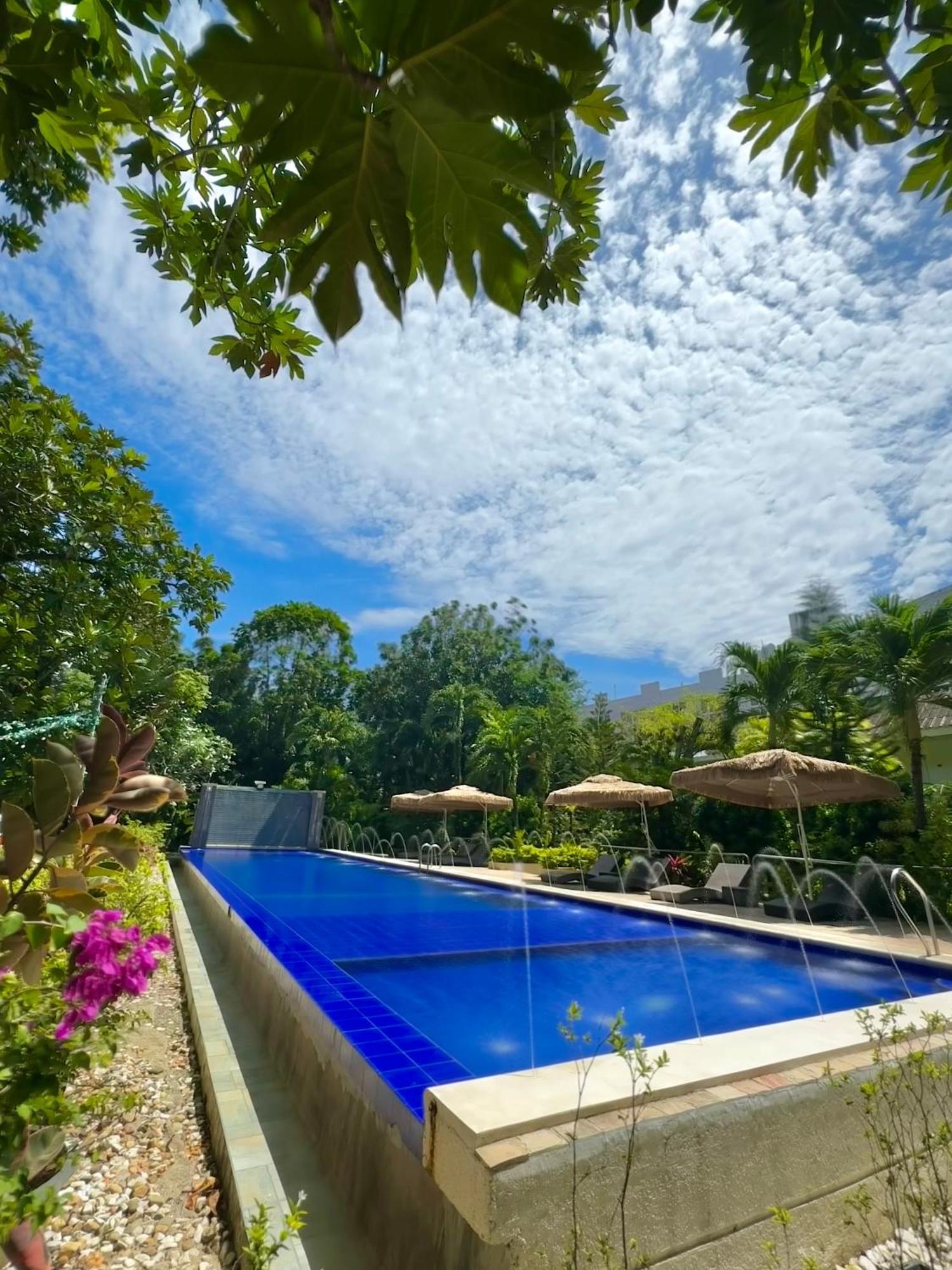 Casa Pilar Beach Resort Manoc-Manoc Extérieur photo