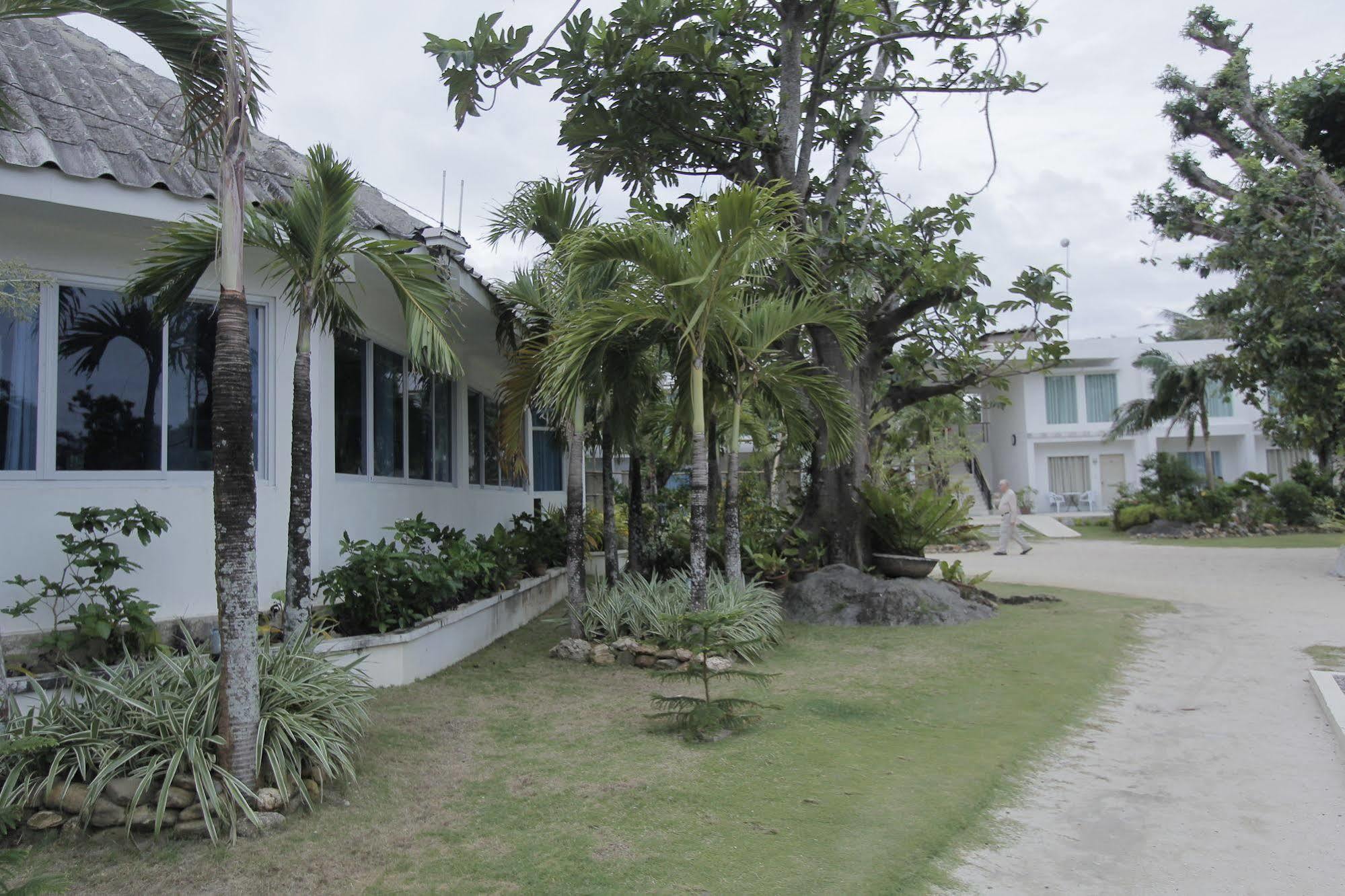 Casa Pilar Beach Resort Manoc-Manoc Extérieur photo